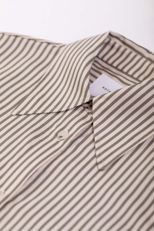 Pointed collar shirt olive sand stripe / Rotholz